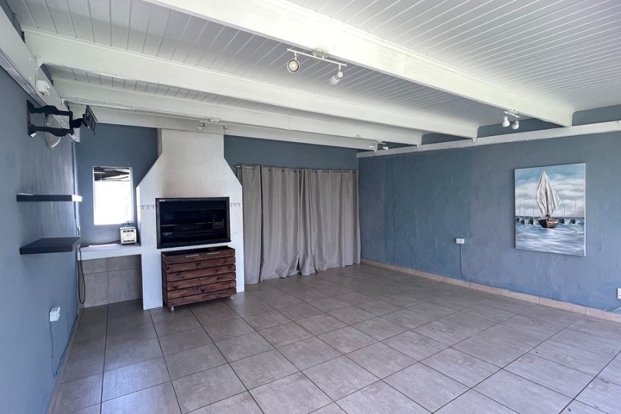 2 Bedroom Property for Sale in Keurboomstrand Western Cape